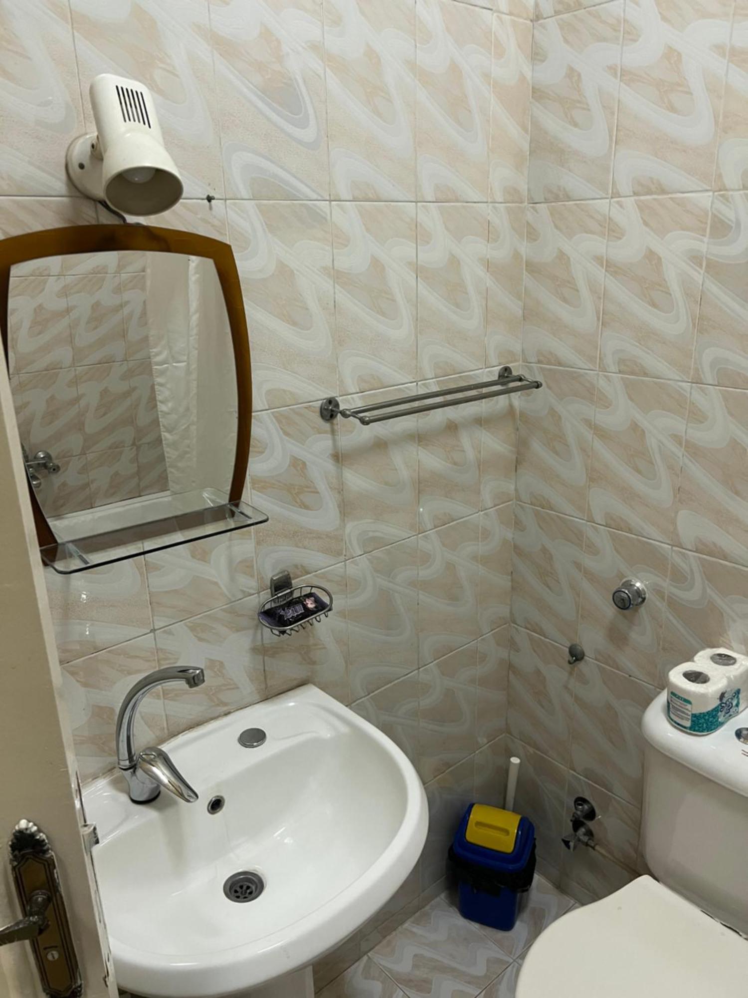 Elphardous Hotel Luxor Bagian luar foto
