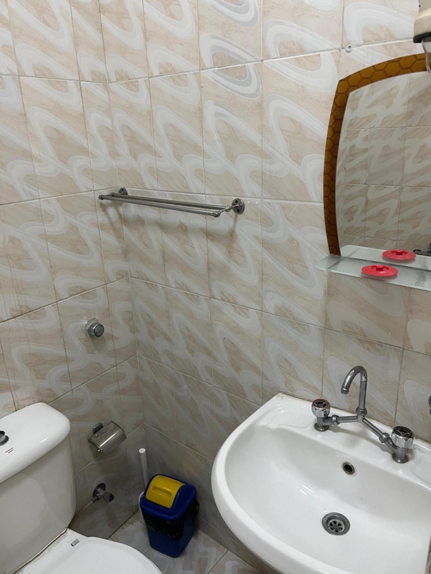 Elphardous Hotel Luxor Bagian luar foto